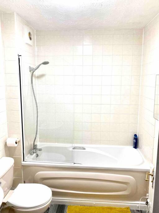 Smartrips Beckton Townhouse With Parking Appartement *